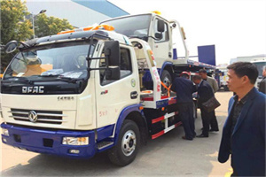 乌兰浩特汽车道路救援拖车价格